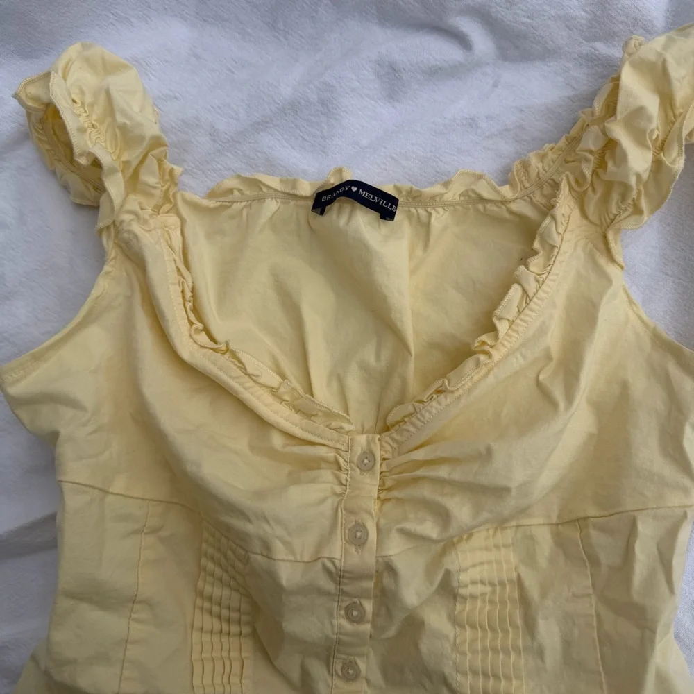 brandy melville pastel yellow ruffle top - Picture 6 of 10